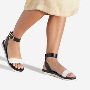 Joandra Flatform Sandal